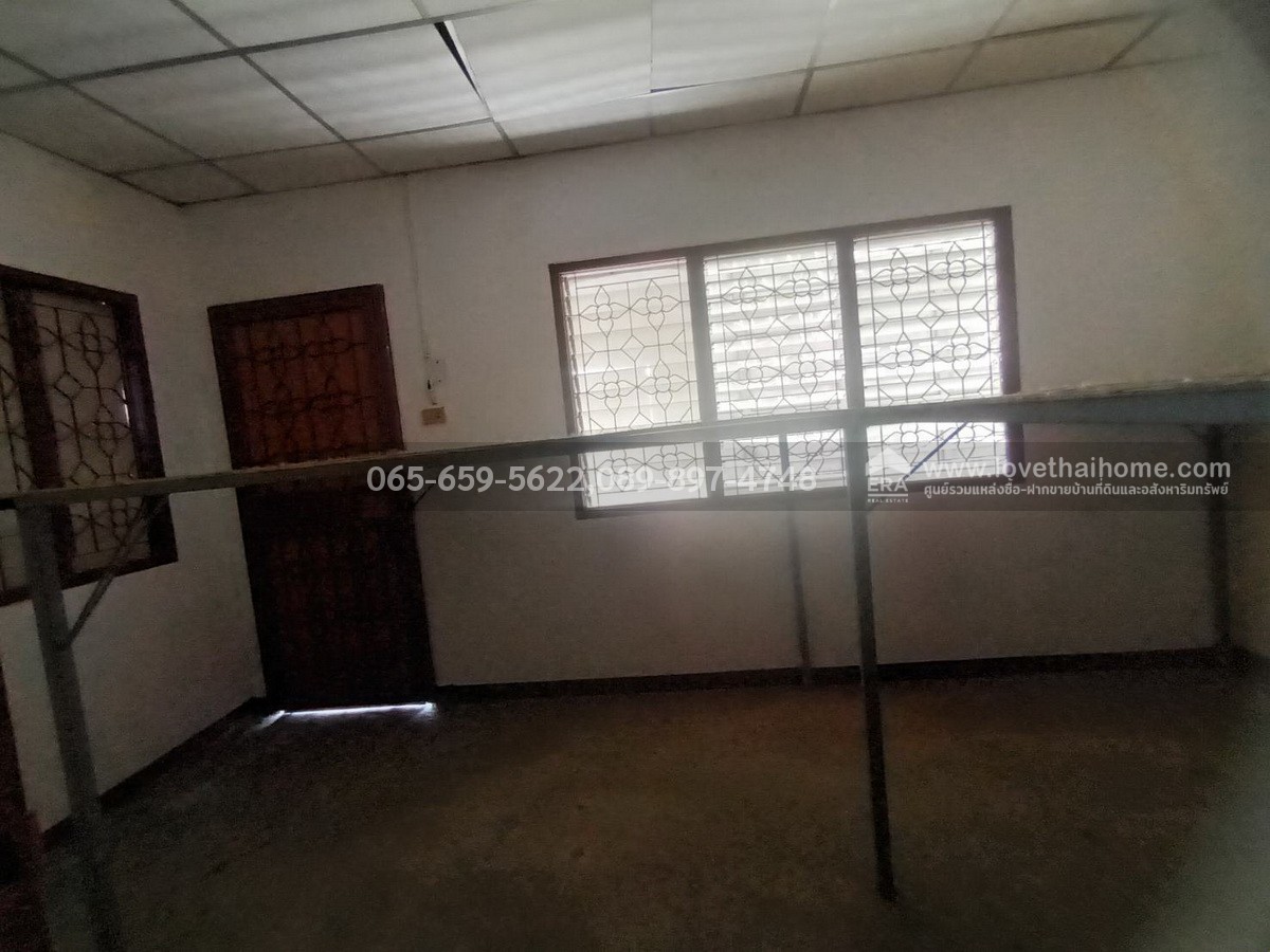 ขายทาวน์เฮ้าส์3ชั้น ย่านรามฯ2 ซอยทุ่งเศรษฐีแยก28-1หลังมุม พื้นที่ 26 ตรว.ขายเพียงแค่2.35ล้านเท่านั้น ถูกกว่านี้ไม่มีอีกแล้ว ใครจองก่อนได้ก่อนนะครับ