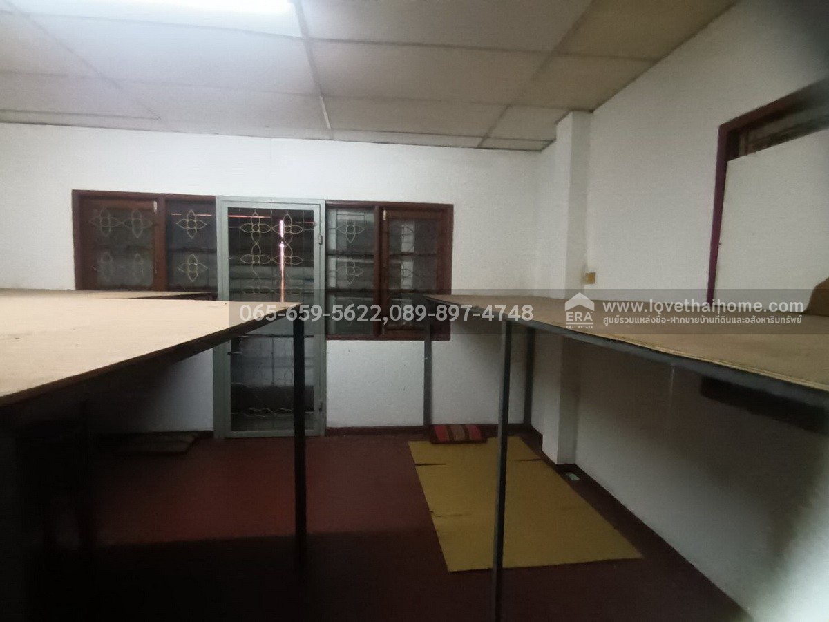 ขายทาวน์เฮ้าส์3ชั้น ย่านรามฯ2 ซอยทุ่งเศรษฐีแยก28-1หลังมุม พื้นที่ 26 ตรว.ขายเพียงแค่2.35ล้านเท่านั้น ถูกกว่านี้ไม่มีอีกแล้ว ใครจองก่อนได้ก่อนนะครับ