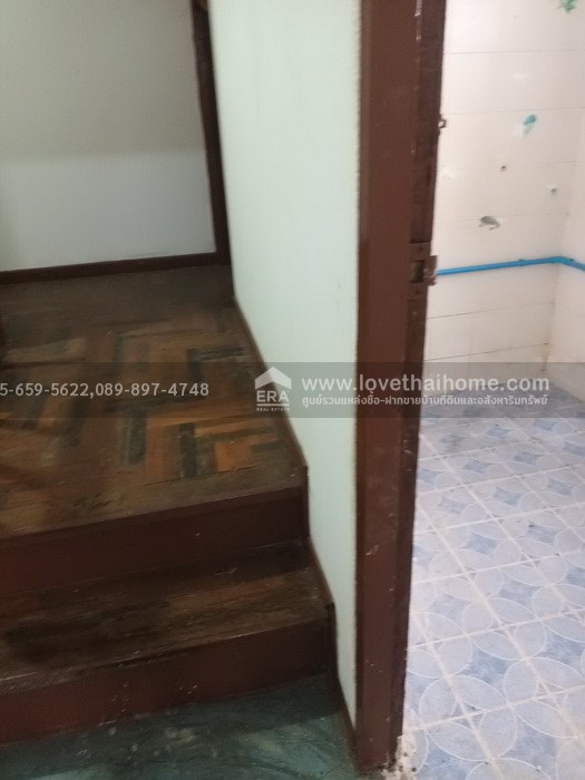 ขายทาวน์เฮ้าส์3ชั้น ย่านรามฯ2 ซอยทุ่งเศรษฐีแยก28-1หลังมุม พื้นที่ 26 ตรว.ขายเพียงแค่2.35ล้านเท่านั้น ถูกกว่านี้ไม่มีอีกแล้ว ใครจองก่อนได้ก่อนนะครับ