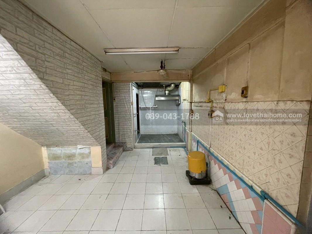 ขายตึกแถว 3 ชั้น ซอยสาธุประดิษฐ์16 ทำเลใจกลางเมือง พระราม3 พื้นที่ 10 ตรว. ขายเพียง 3 ล้านเท่านั้น ถูกสุดในย่านนี้แล้วจร้า จะรออะไรอีกคะ รีบเลย!!