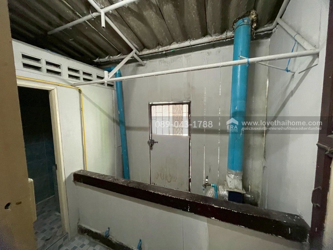 ขายตึกแถว 3 ชั้น ซอยสาธุประดิษฐ์16 ทำเลใจกลางเมือง พระราม3 พื้นที่ 10 ตรว. ขายเพียง 3 ล้านเท่านั้น ถูกสุดในย่านนี้แล้วจร้า จะรออะไรอีกคะ รีบเลย!!