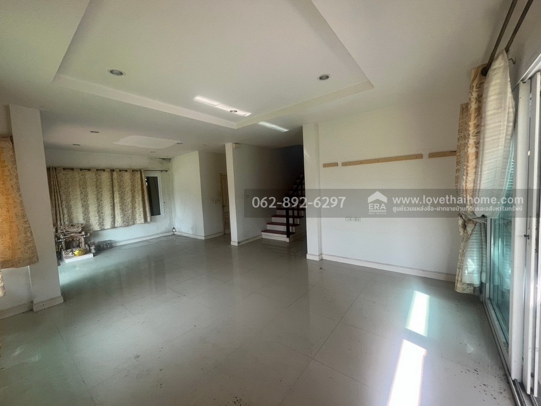 ขายบ้านเดี่ยวย่านหนองจอก หมู่บ้านดิ เอ็กซ์เทนโซ (The Extenso) ถนนสังฆสันติสุข พื้นที่102.7ตารางวา หลังมุม สภาพดี ขายเพียงแค่3.6ล้านบาทเท่านั้น 