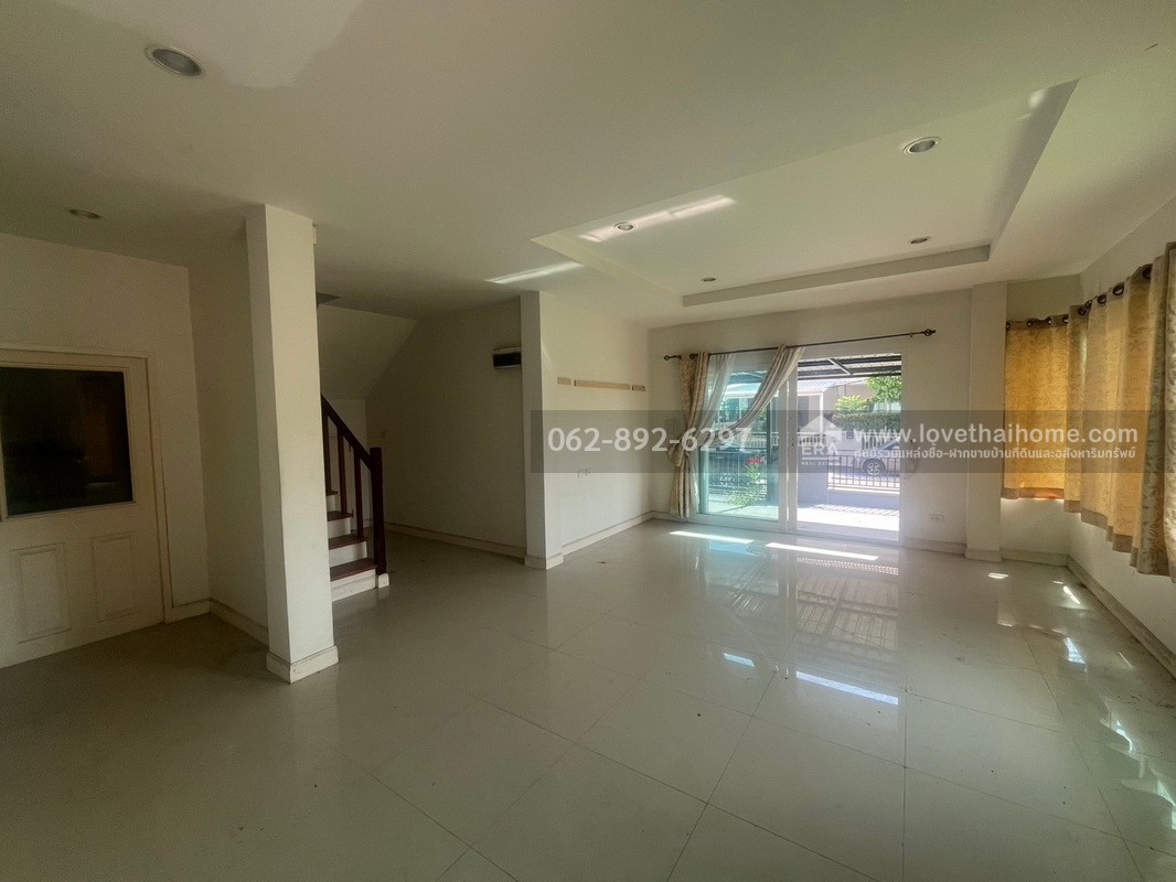 ขายบ้านเดี่ยวย่านหนองจอก หมู่บ้านดิ เอ็กซ์เทนโซ (The Extenso) ถนนสังฆสันติสุข พื้นที่102.7ตารางวา หลังมุม สภาพดี ขายเพียงแค่3.6ล้านบาทเท่านั้น 