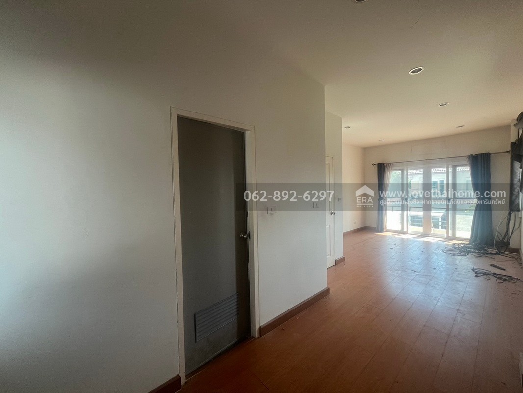 ขายบ้านเดี่ยวย่านหนองจอก หมู่บ้านดิ เอ็กซ์เทนโซ (The Extenso) ถนนสังฆสันติสุข พื้นที่102.7ตารางวา หลังมุม สภาพดี ขายเพียงแค่3.6ล้านบาทเท่านั้น 