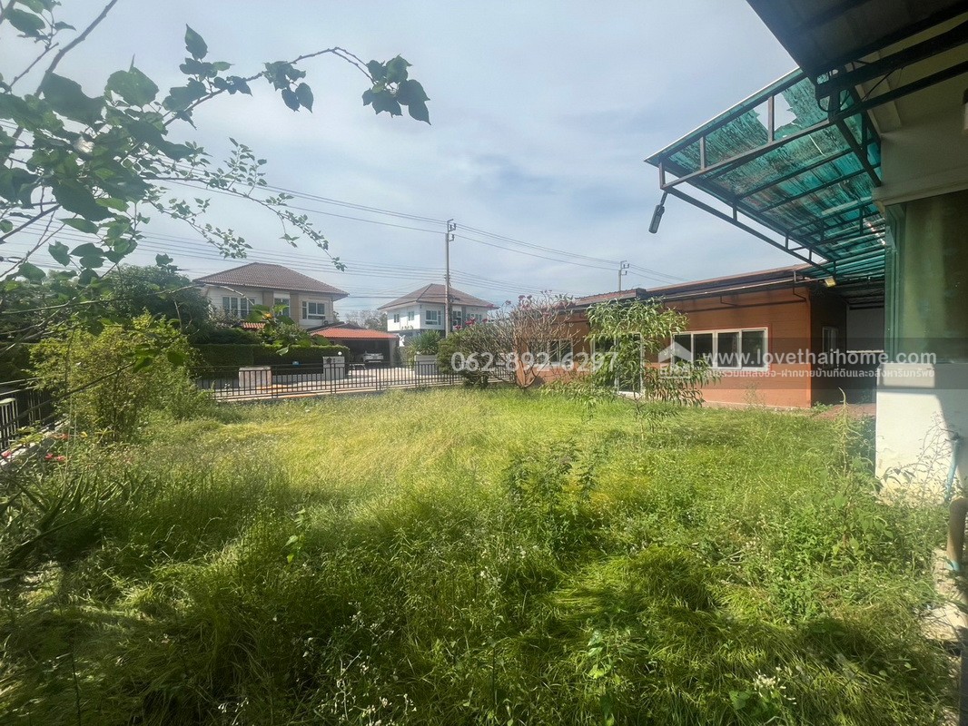 ขายบ้านเดี่ยวย่านหนองจอก หมู่บ้านดิ เอ็กซ์เทนโซ (The Extenso) ถนนสังฆสันติสุข พื้นที่102.7ตารางวา หลังมุม สภาพดี ขายเพียงแค่3.6ล้านบาทเท่านั้น 