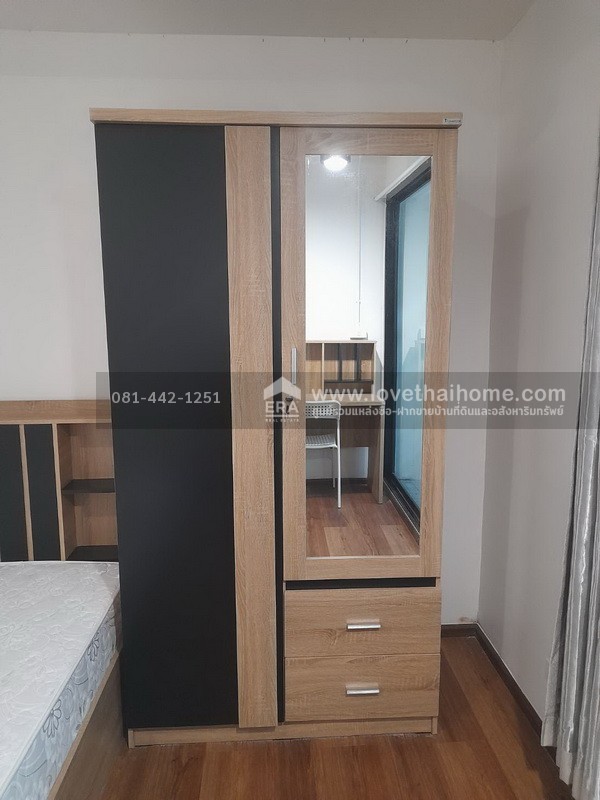 ขายหอพัก3ชั้น ถนนสี่พระยา ซอยถนนนเรศ  พื้นที่29ตรว. ขายเพียง25ล้าน ตึกปรับปรุงใหม่ ติดถนนซอย2ด้าน ทั้งซอยเติมทรัพย์กับซอยน้อมจิตร ห่างจากถนนสี่พระยาเพียงแค่250เมตรเท่านั้น