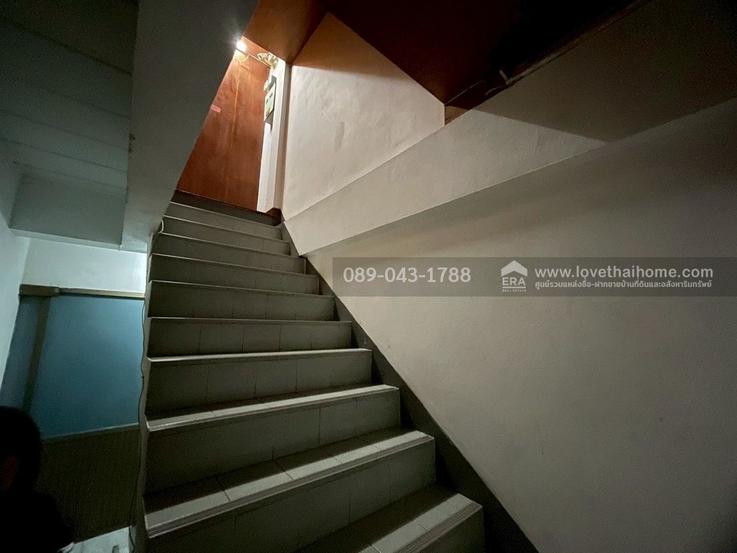 ขายตึกแถว 6 ชั้น ซอยสาธุประดิษฐ์14 พื้นที่ 12.6 ตรว. ขายเพียง 4.9 ล้านบาท พร้อมผู้เช่าเต็ม ทำเลดี เหมาะแก่การลงทุน รีบเลย!!