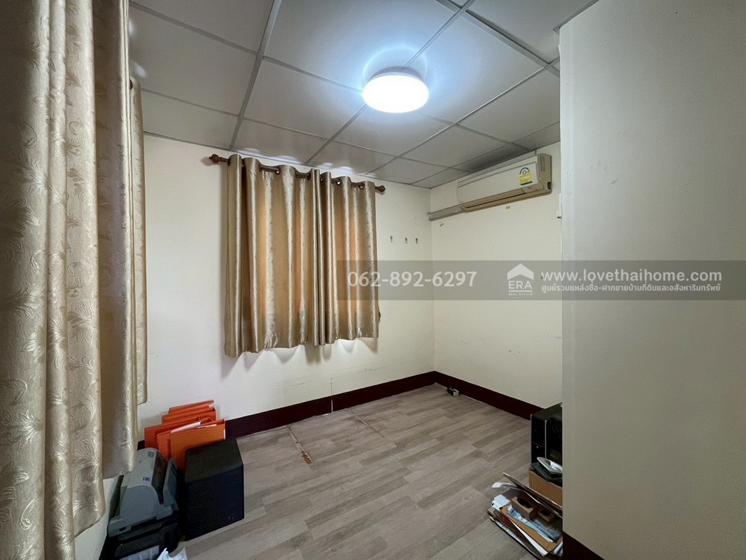 ขายบ้านเดี่ยว 2 ชั้น หมู่บ้านเคหะธานี4 ซอยมิสทีน ถนนราษฎร์พัฒนา สะพานสูง-รามคำแหง พื้นที่ 60 ตารางวา ขายเพียงแค่ 3.5 ล้านบาทเท่านั้น ราคาแบบนี้หาไม่ได้อีกแล้ว รีบจองด่วน!!