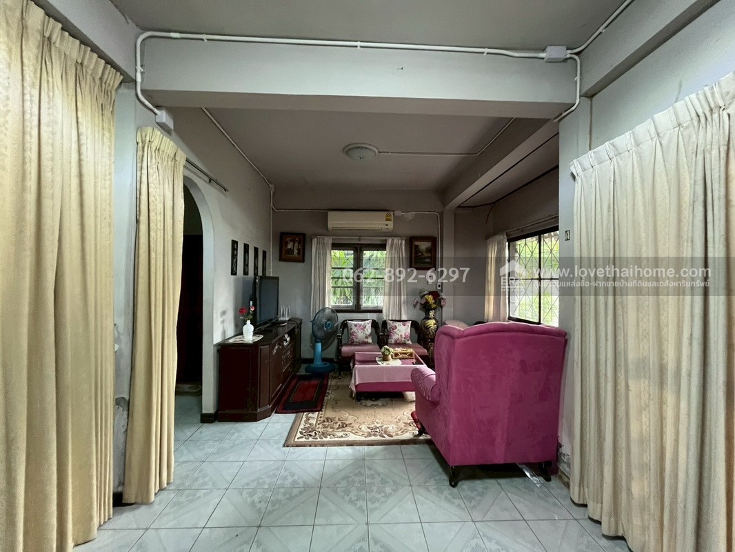 ขายบ้านเดี่ยว 2 ชั้น หมู่บ้านเคหะธานี4 ซอยมิสทีน ถนนราษฎร์พัฒนา สะพานสูง-รามคำแหง พื้นที่ 60 ตารางวา ขายเพียงแค่ 3.5 ล้านบาทเท่านั้น ราคาแบบนี้หาไม่ได้อีกแล้ว รีบจองด่วน!!