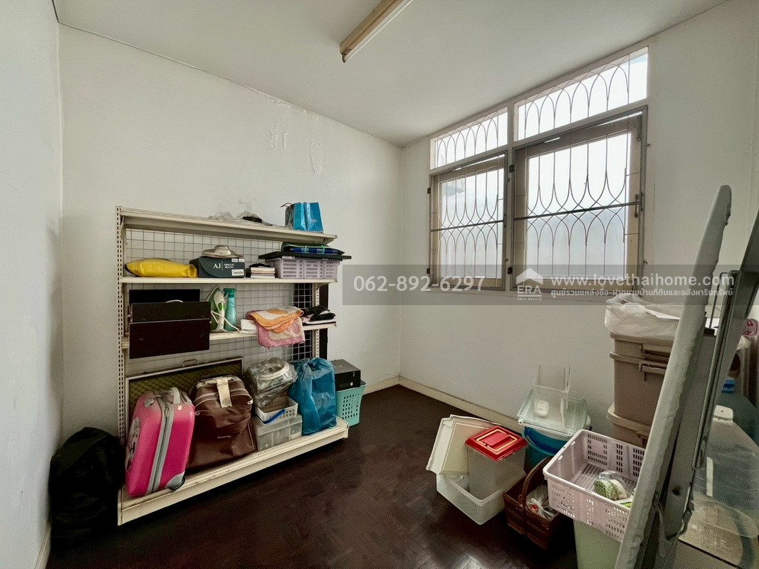 ขายบ้านเดี่ยว ซอยวิภาวดี-รังสิต33 หมู่บ้านเปรมประชา-ดอนเมือง ขนาด 64 ตารางวา หลังมุม ติดถนน 2 ด้าน ขายเพียงแค่ 2.9 ล้านบาทเท่านั้น ทำเลทอง