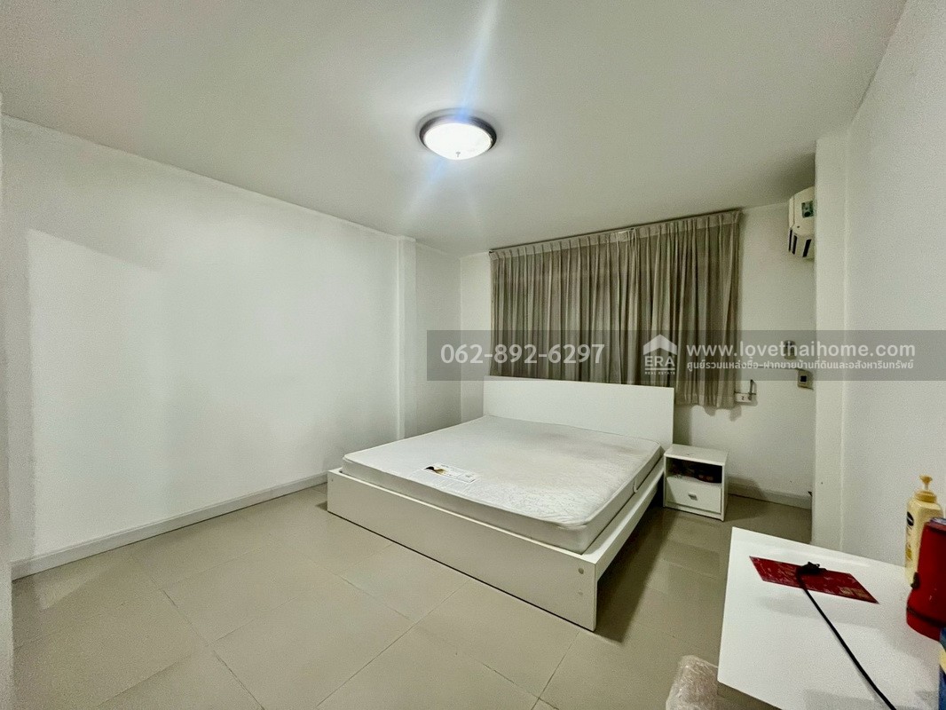 ขายบ้านเดี่ยว ซอยวิภาวดี-รังสิต33 หมู่บ้านเปรมประชา-ดอนเมือง ขนาด 64 ตารางวา หลังมุม ติดถนน 2 ด้าน ขายเพียงแค่ 2.9 ล้านบาทเท่านั้น ทำเลทอง