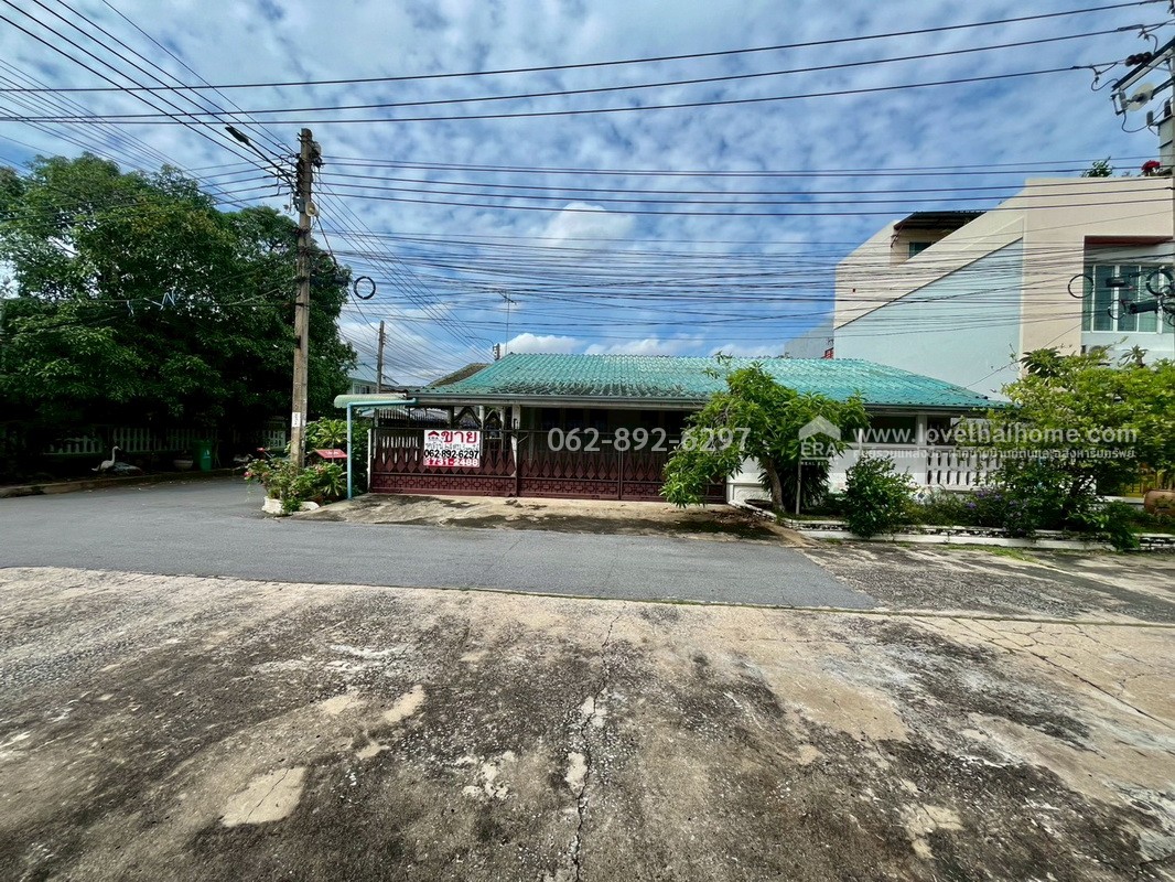 ขายบ้านเดี่ยว ซอยวิภาวดี-รังสิต33 หมู่บ้านเปรมประชา-ดอนเมือง ขนาด 64 ตารางวา หลังมุม ติดถนน 2 ด้าน ขายเพียงแค่ 2.9 ล้านบาทเท่านั้น ทำเลทอง