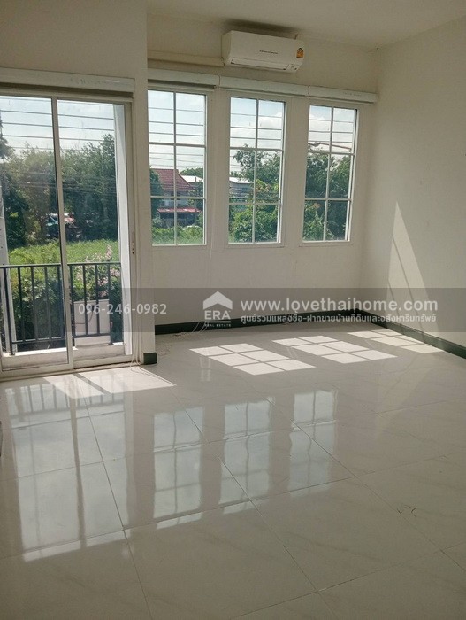 ขายทาวน์เฮ้าส์ รังสิต-นครนายก ซ.60 ธัญบุรี ปทุมธานี พื้นที่ 19.8 ตรว. ใกล้สถาบันติวเตอร์ของคุณหนูดี ราคายังต่อรองได้อีก บ้านยังใหม่ สภาพดีมาก