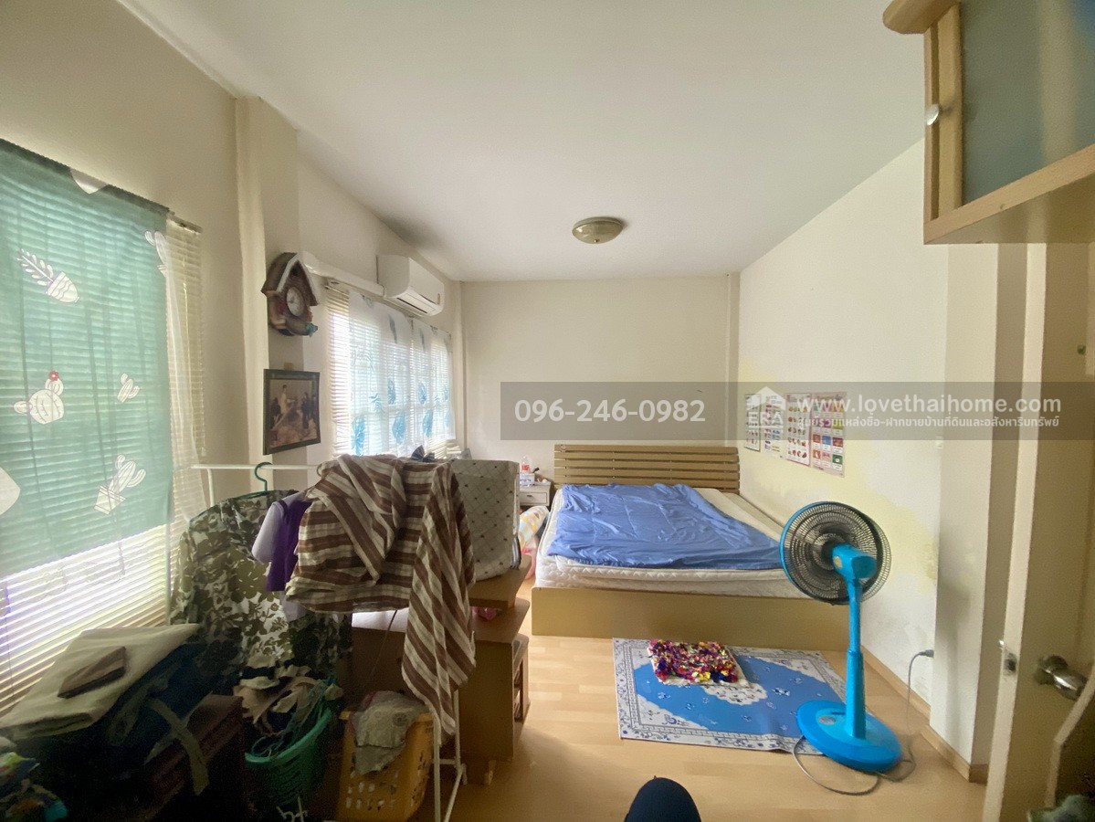 ขายทาวน์เฮ้าส์ ปากเกร็ด นนทบุรี หมู่บ้านเปี่ยมสุขติวานนท์ 2 สุขาประชาสรรค์ 3 พื้นที่ 20 ตรว. ขายถูกที่สุดในโครงการ ทำเลนี้หาราคาแบบนี้ยากแล้ว กว้าง 6x13.3 ม. หันหน้าทิศตะวันออก