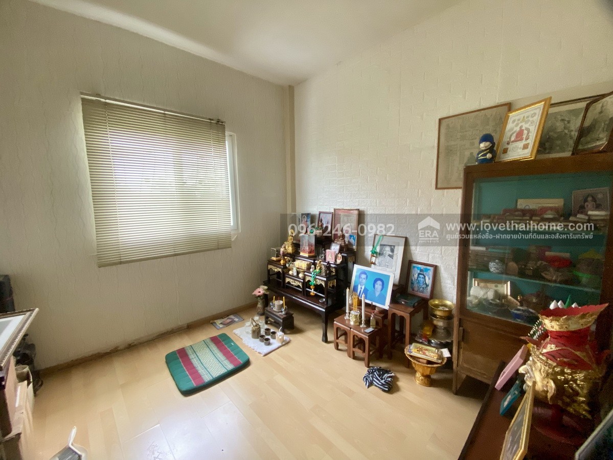 ขายทาวน์เฮ้าส์ ปากเกร็ด นนทบุรี หมู่บ้านเปี่ยมสุขติวานนท์ 2 สุขาประชาสรรค์ 3 พื้นที่ 20 ตรว. ขายถูกที่สุดในโครงการ ทำเลนี้หาราคาแบบนี้ยากแล้ว กว้าง 6x13.3 ม. หันหน้าทิศตะวันออก