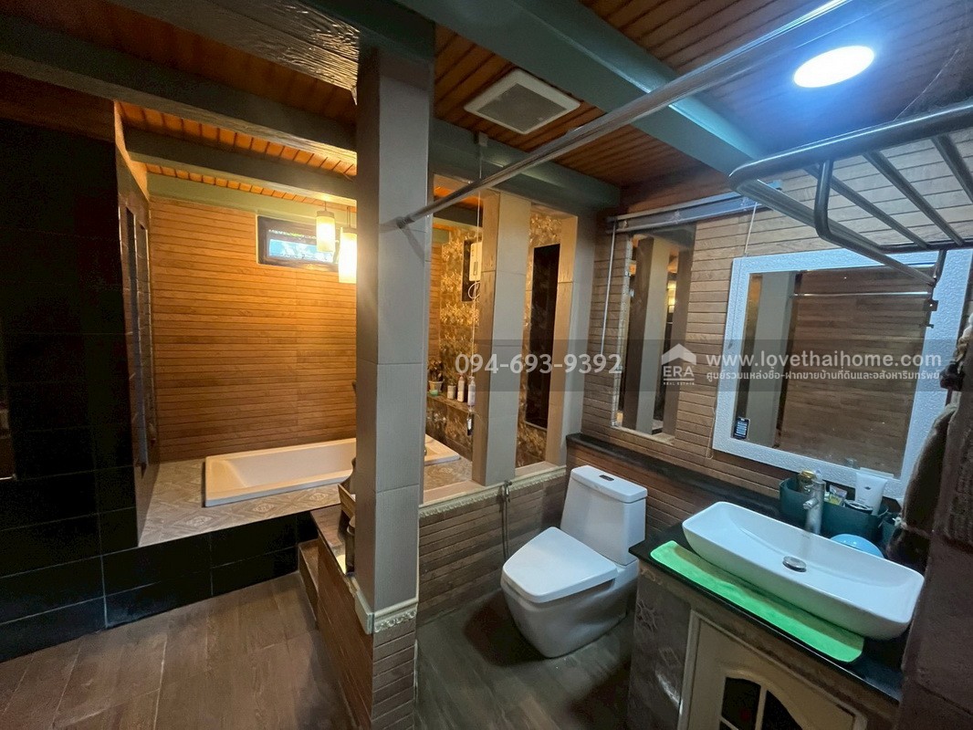 ขายบ้านเดี่ยว 2 ชั้น ซอยฉะเชิงเทรา-บางปะกง7 ถนนสิริโสธร พื้นที่ 100 ตรว. บ้านสวย ย่านธุรกิจ สร้างเองแบบลงตัวมากๆ เหมาะกับการพักผ่อน วิวธรรมชาติมากๆ ถูกกว่าที่คิด ถ้าได้สัมผัส รีบมาดูกันค่ะ!!