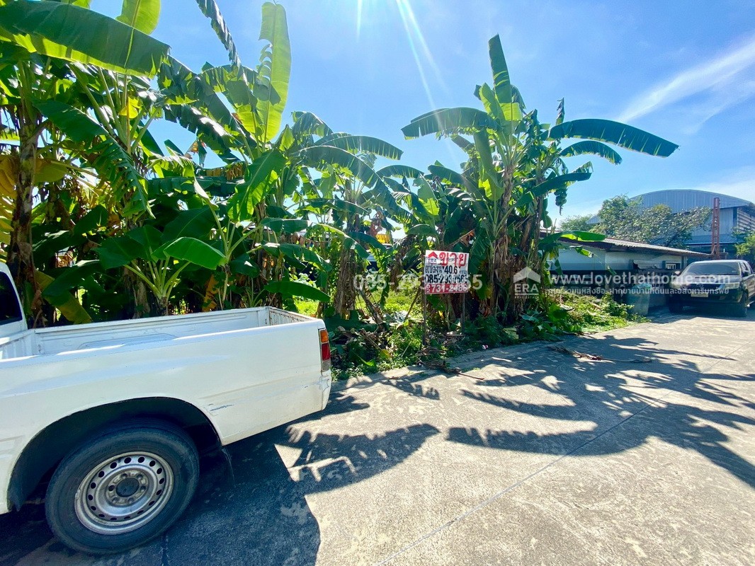 ขายที่ดิน ถนนสุขาภิบาล5 ซอย34 สายไหม แปลงสวย พื้นที่ 40.6 ตารางวา แปลงเล็กๆแต่ทำเลดีมาก เข้าซอยเพียง 300 เมตร ใกล้จุดขึ้น-ลงทางด่วนสุขาภิบาล5