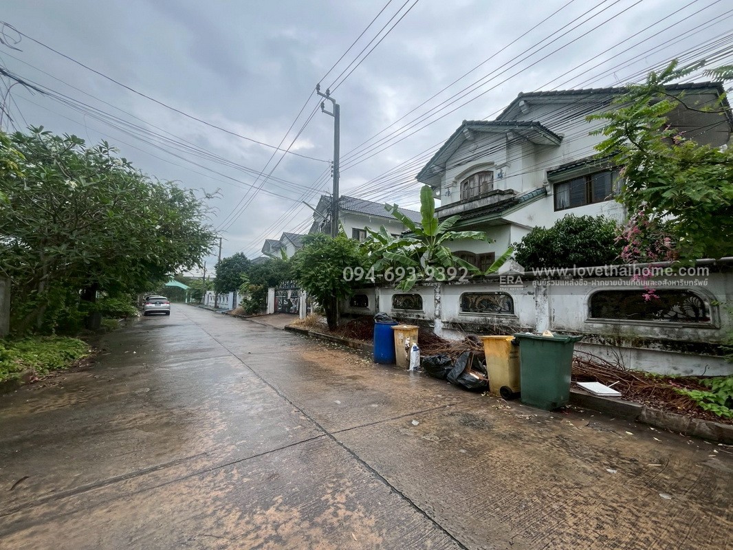 ขายบ้านเดี่ยว 2 หลังคู่ บ้านนันทวี-หนองจอก ซอยเชื่อมสัมพันธ์14 พื้นที่รวม 2 หลัง 138.9 ตรว. หาแบบนี้ไม่มีอีกแล้ว หลังใหญ่กว้าง ราคาถูก!!