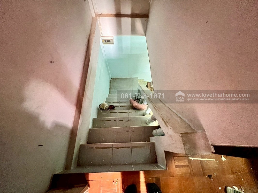 ขายทาวน์เฮ้าส์ 2 ชั้น พหลโยธิน58 แยก73 หมู่บ้านแอนเน็กซ์ สายไหม ราคาถูกที่สุด บ้านตามสภาพ ทำไม่เยอะ พื้นที่ 9.30 ตรว. ขายแค่ 8.3 แสนบาทเท่านั้น