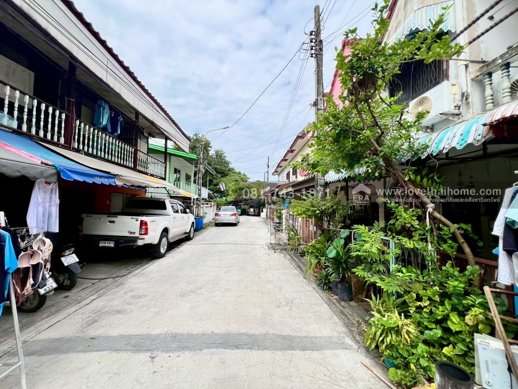 ขายทาวน์เฮ้าส์ 2 ชั้น พหลโยธิน58 แยก73 หมู่บ้านแอนเน็กซ์ สายไหม ราคาถูกที่สุด บ้านตามสภาพ ทำไม่เยอะ พื้นที่ 9.30 ตรว. ขายแค่ 8.3 แสนบาทเท่านั้น