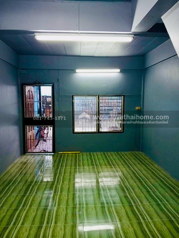 ขายทาวน์เฮ้าส์ 2 ชั้น พหลโยธิน58 แยก73 หมู่บ้านแอนเน็กซ์ สายไหม ราคาถูกที่สุด ขายพร้อมผู้เช่า บ้านตามสภาพ ทำไม่เยอะ พื้นที่ 9.30 ตรว. ขายแค่ 8.5 แสนบาทเท่านั้น