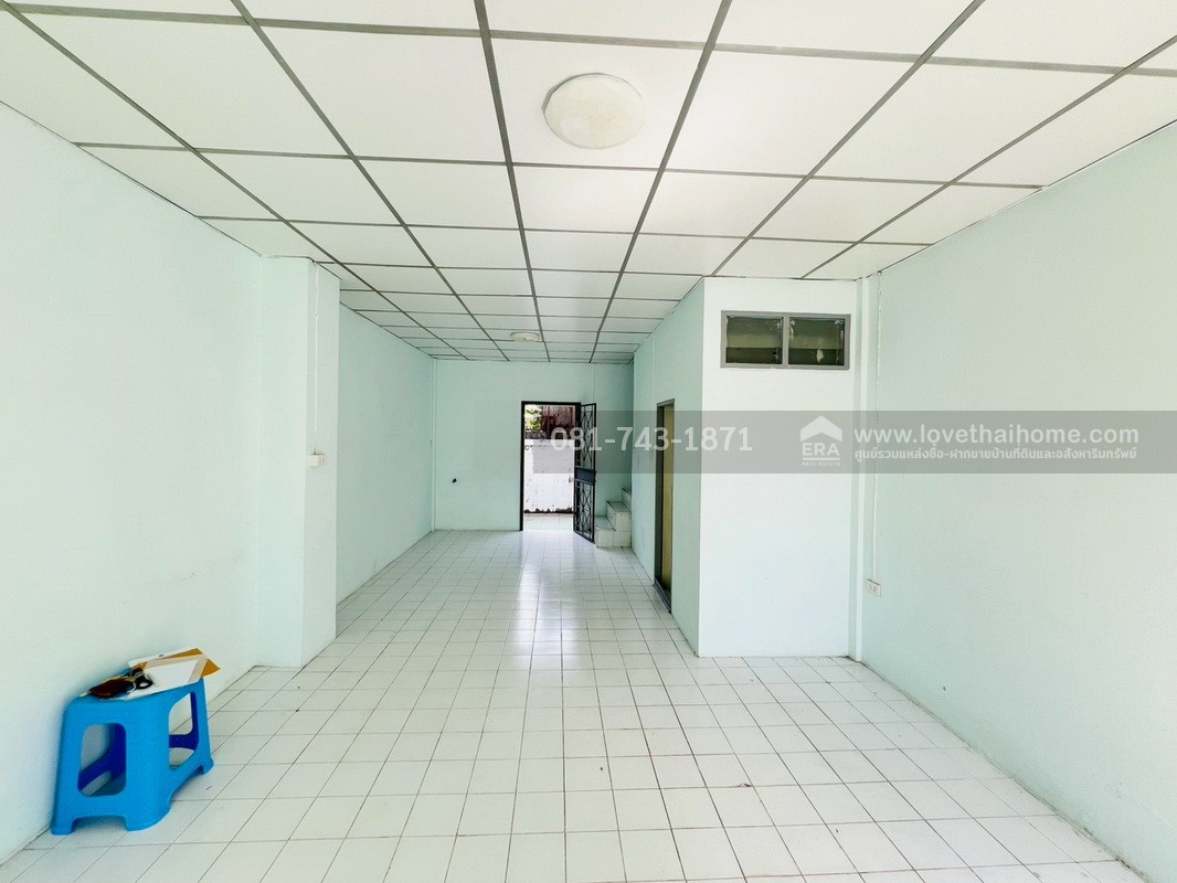 ขายทาวน์เฮ้าส์ ลำลูกกา ซอยเปียร์นนท์ หมู่บ้านอู่ทองเพลส โครงการ2 บ้านสภาพดี พร้อมเข้าอยู่ ต้นโครงการ 300 เมตรจากหน้าหมู่บ้าน ถนนเมน ใกล้รพ.สินแพทย์ ลำลูกกา พื้นที่ 16 ตรว. ขายถูกมากมาก