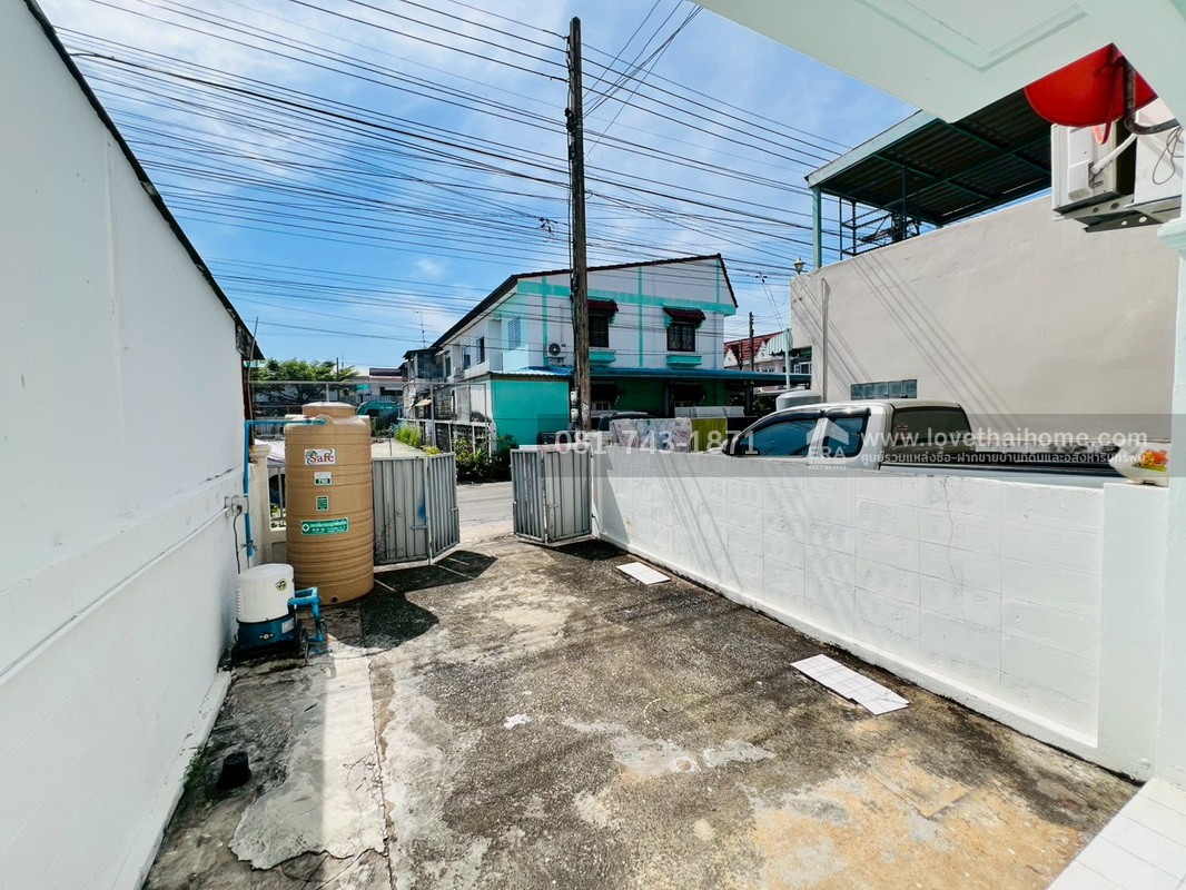 ขายทาวน์เฮ้าส์ ลำลูกกา ซอยเปียร์นนท์ หมู่บ้านอู่ทองเพลส โครงการ2 บ้านสภาพดี พร้อมเข้าอยู่ ต้นโครงการ 300 เมตรจากหน้าหมู่บ้าน ถนนเมน ใกล้รพ.สินแพทย์ ลำลูกกา พื้นที่ 16 ตรว. ขายถูกมากมาก