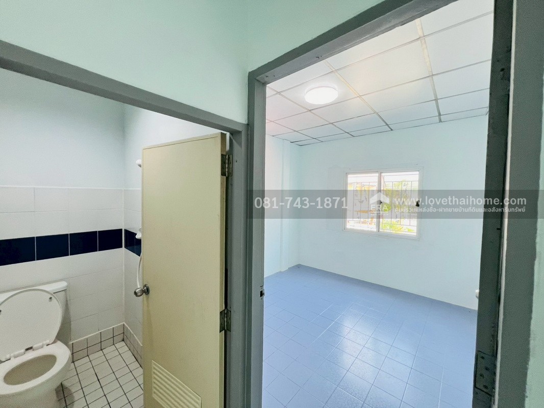 ขายทาวน์เฮ้าส์ ลำลูกกา ซอยเปียร์นนท์ หมู่บ้านอู่ทองเพลส โครงการ2 บ้านสภาพดี พร้อมเข้าอยู่ ต้นโครงการ 300 เมตรจากหน้าหมู่บ้าน ถนนเมน ใกล้รพ.สินแพทย์ ลำลูกกา พื้นที่ 16 ตรว. ขายถูกมากมาก