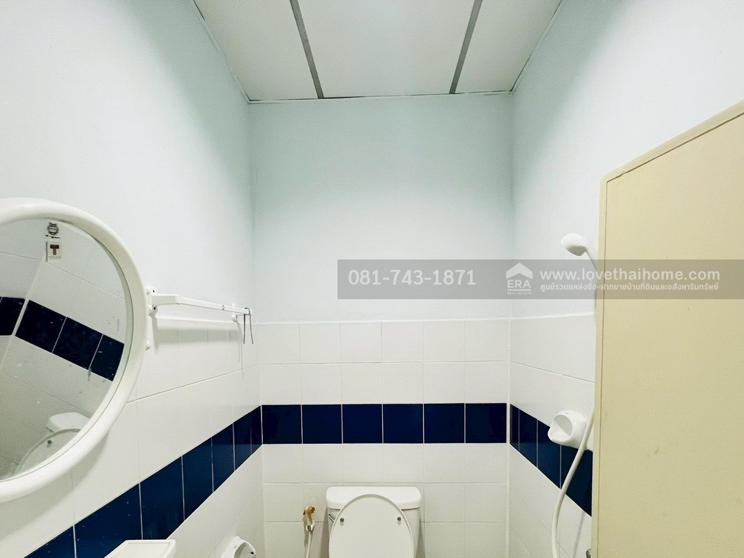 ขายทาวน์เฮ้าส์ ลำลูกกา ซอยเปียร์นนท์ หมู่บ้านอู่ทองเพลส โครงการ2 บ้านสภาพดี พร้อมเข้าอยู่ ต้นโครงการ 300 เมตรจากหน้าหมู่บ้าน ถนนเมน ใกล้รพ.สินแพทย์ ลำลูกกา พื้นที่ 16 ตรว. ขายถูกมากมาก