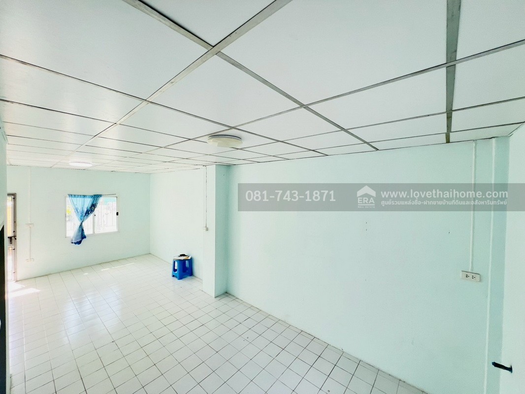 ขายทาวน์เฮ้าส์ ลำลูกกา ซอยเปียร์นนท์ หมู่บ้านอู่ทองเพลส โครงการ2 บ้านสภาพดี พร้อมเข้าอยู่ ต้นโครงการ 300 เมตรจากหน้าหมู่บ้าน ถนนเมน ใกล้รพ.สินแพทย์ ลำลูกกา พื้นที่ 16 ตรว. ขายถูกมากมาก