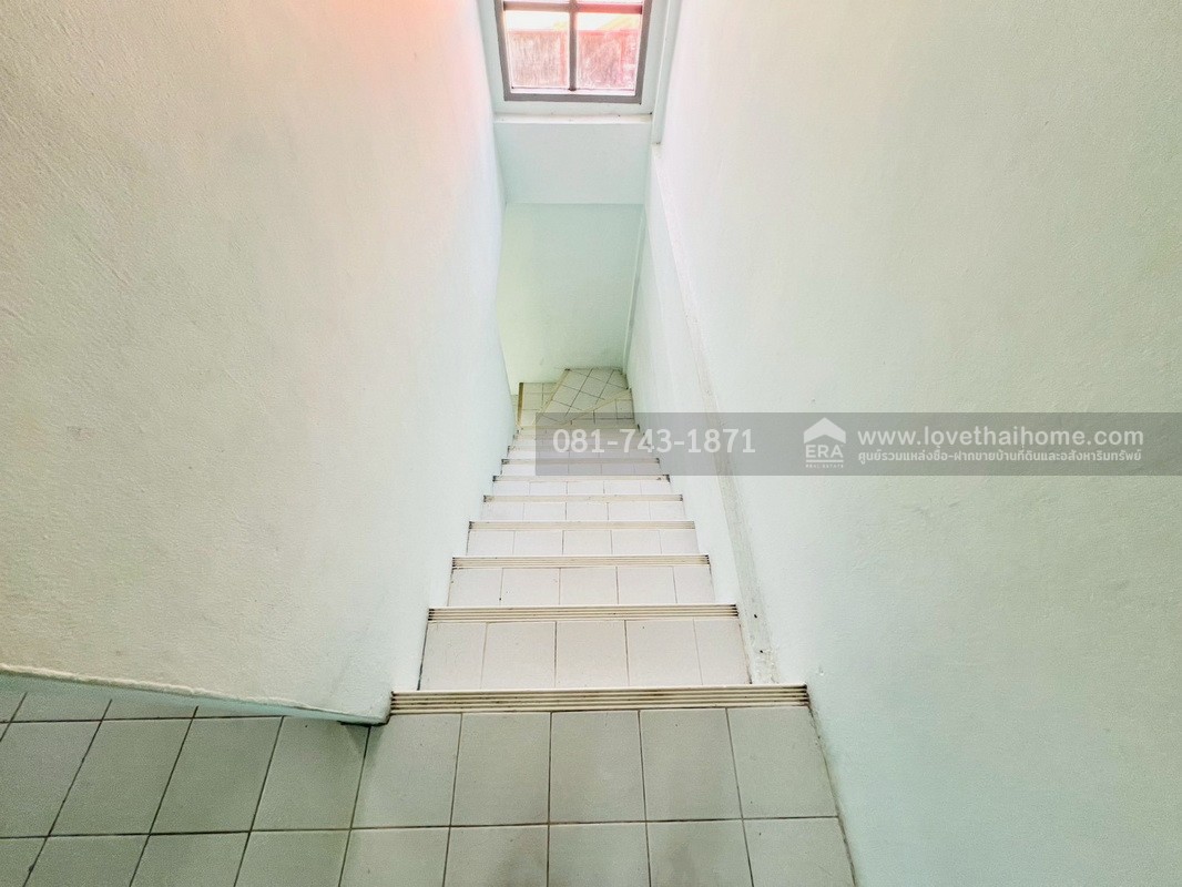 ขายทาวน์เฮ้าส์ ลำลูกกา ซอยเปียร์นนท์ หมู่บ้านอู่ทองเพลส โครงการ2 บ้านสภาพดี พร้อมเข้าอยู่ ต้นโครงการ 300 เมตรจากหน้าหมู่บ้าน ถนนเมน ใกล้รพ.สินแพทย์ ลำลูกกา พื้นที่ 16 ตรว. ขายถูกมากมาก