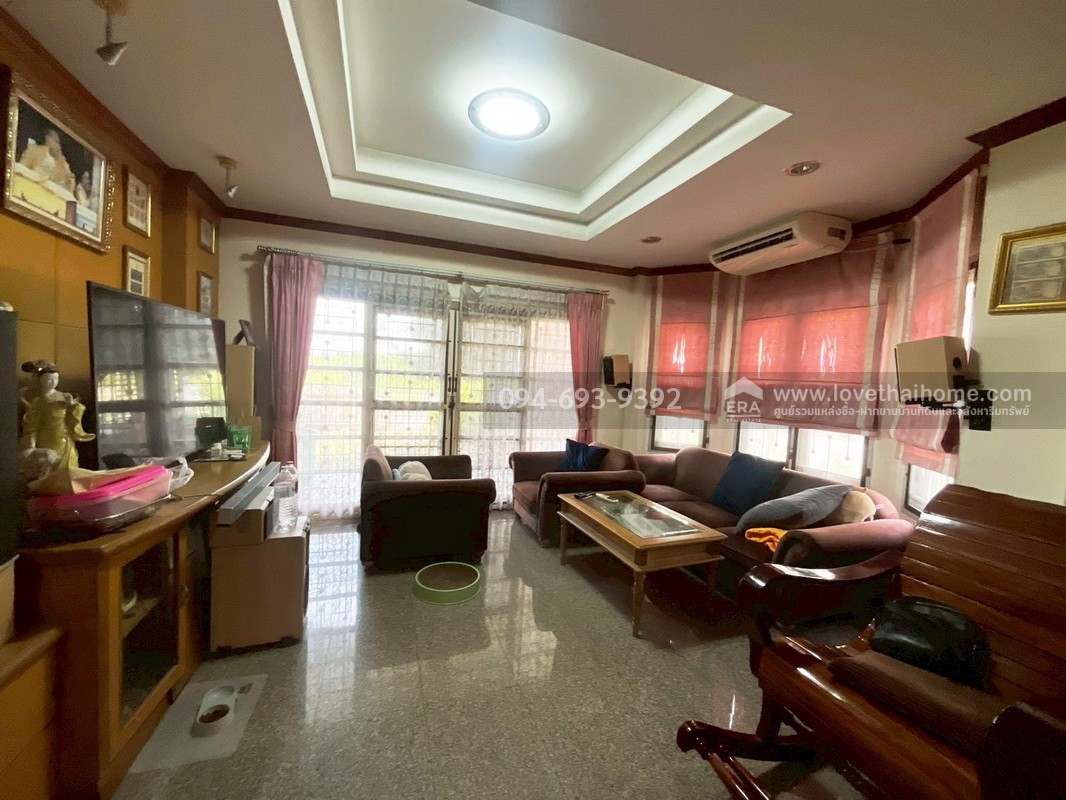 ขายบ้านเดี่ยว 2 ชั้น หมู่บ้านฟลอร่าวิลล์ ซอยสุวินทวงศ์38 พื้นที่ 132.8 ตารางวา พิเศษสุดๆ บ้านหลังใหญ่ กว้างมาก ติดถนนเมน สวย ถูกที่สุด ด่วนๆค่ะ "สภาพดีมาก"