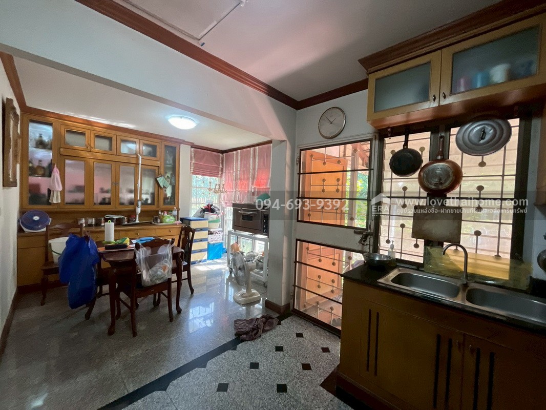 ขายบ้านเดี่ยว 2 ชั้น หมู่บ้านฟลอร่าวิลล์ ซอยสุวินทวงศ์38 พื้นที่ 132.8 ตารางวา พิเศษสุดๆ บ้านหลังใหญ่ กว้างมาก ติดถนนเมน สวย ถูกที่สุด ด่วนๆค่ะ "สภาพดีมาก"