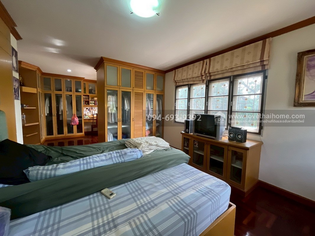 ขายบ้านเดี่ยว 2 ชั้น หมู่บ้านฟลอร่าวิลล์ ซอยสุวินทวงศ์38 พื้นที่ 132.8 ตารางวา พิเศษสุดๆ บ้านหลังใหญ่ กว้างมาก ติดถนนเมน สวย ถูกที่สุด ด่วนๆค่ะ "สภาพดีมาก"