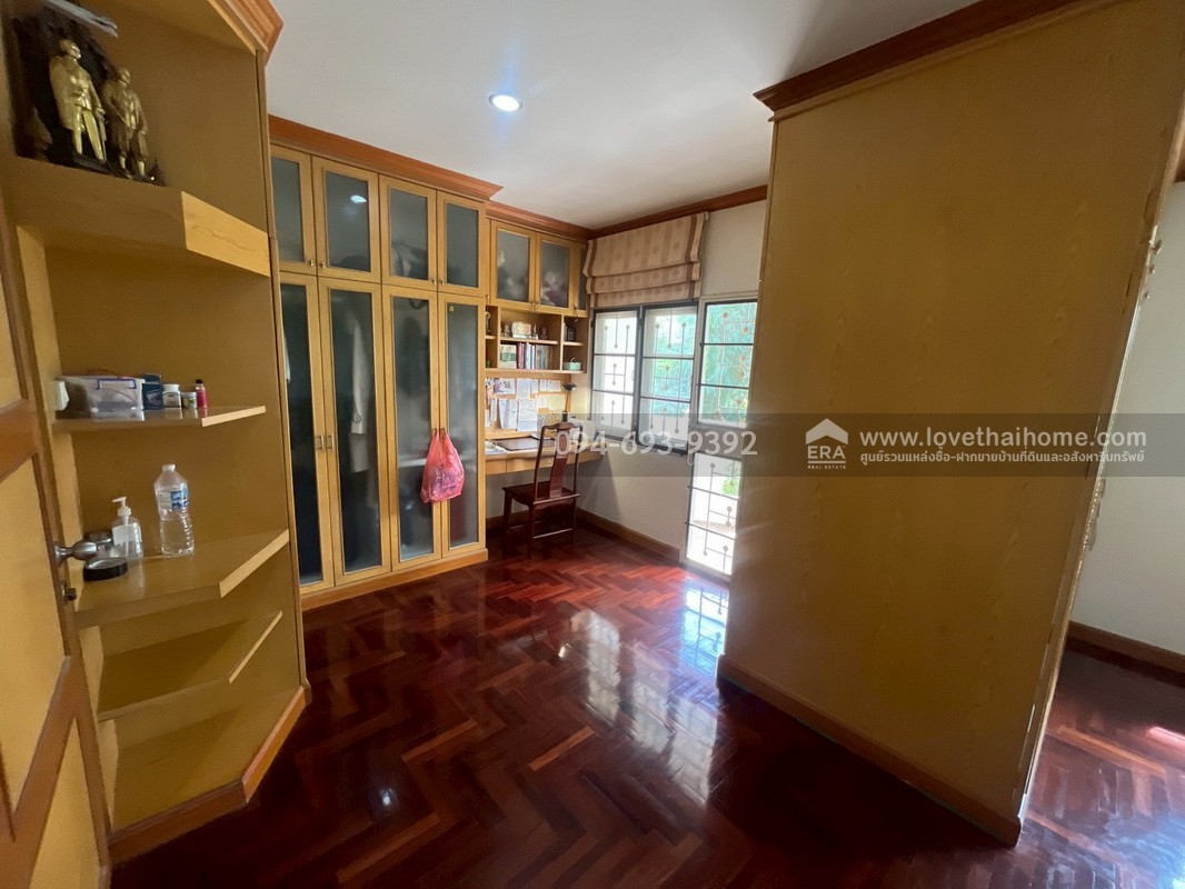 ขายบ้านเดี่ยว 2 ชั้น หมู่บ้านฟลอร่าวิลล์ ซอยสุวินทวงศ์38 พื้นที่ 132.8 ตารางวา พิเศษสุดๆ บ้านหลังใหญ่ กว้างมาก ติดถนนเมน สวย ถูกที่สุด ด่วนๆค่ะ "สภาพดีมาก"