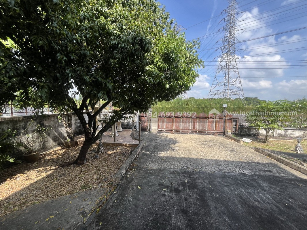 ขายบ้านเดี่ยว 2 ชั้น หมู่บ้านฟลอร่าวิลล์ ซอยสุวินทวงศ์38 พื้นที่ 132.8 ตารางวา พิเศษสุดๆ บ้านหลังใหญ่ กว้างมาก ติดถนนเมน สวย ถูกที่สุด ด่วนๆค่ะ "สภาพดีมาก"