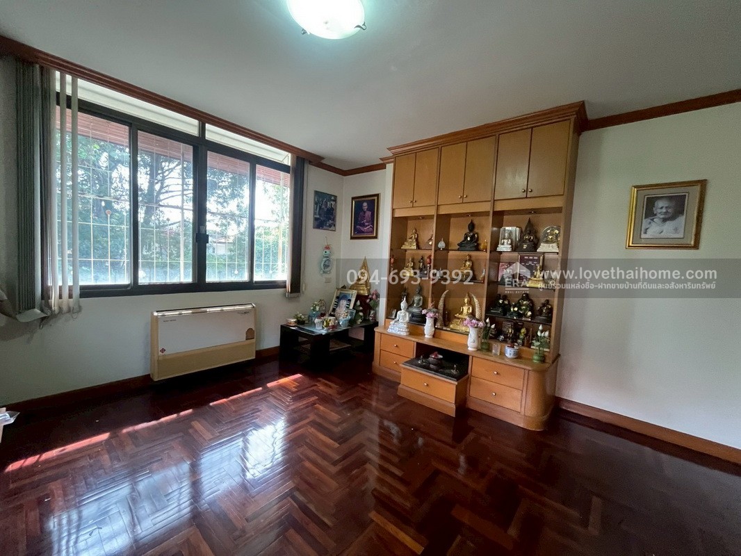 ขายบ้านเดี่ยว 2 ชั้น หมู่บ้านฟลอร่าวิลล์ ซอยสุวินทวงศ์38 พื้นที่ 132.8 ตารางวา พิเศษสุดๆ บ้านหลังใหญ่ กว้างมาก ติดถนนเมน สวย ถูกที่สุด ด่วนๆค่ะ "สภาพดีมาก"