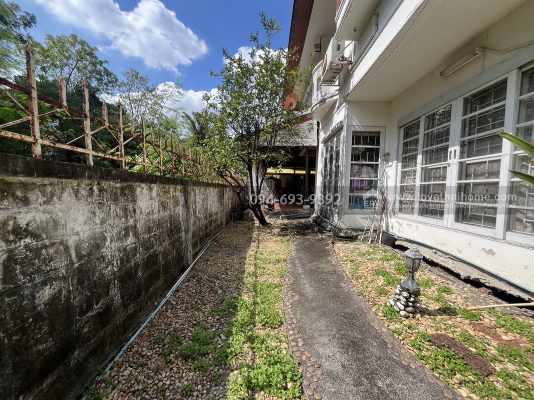 ขายบ้านเดี่ยว 2 ชั้น หมู่บ้านฟลอร่าวิลล์ ซอยสุวินทวงศ์38 พื้นที่ 132.8 ตารางวา พิเศษสุดๆ บ้านหลังใหญ่ กว้างมาก ติดถนนเมน สวย ถูกที่สุด ด่วนๆค่ะ "สภาพดีมาก"