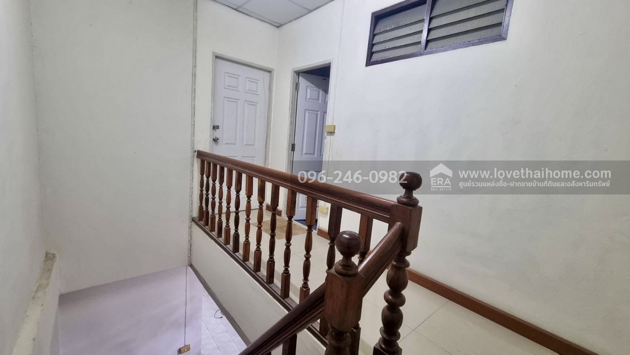 ขายทาวน์เฮ้าส์ ประชาชื่น-นนทบุรี 8 แยก 9 ตรงข้าม ม.ธุรกิจบัณฑิตย์ พื้นที่ 21.8 ตรว. ขายเพียง 2.7 ล้านบาท ราคานี้ถือว่าคุ้มมากกับทำเลและการเดินทางได้หลากหลายเส้นทาง