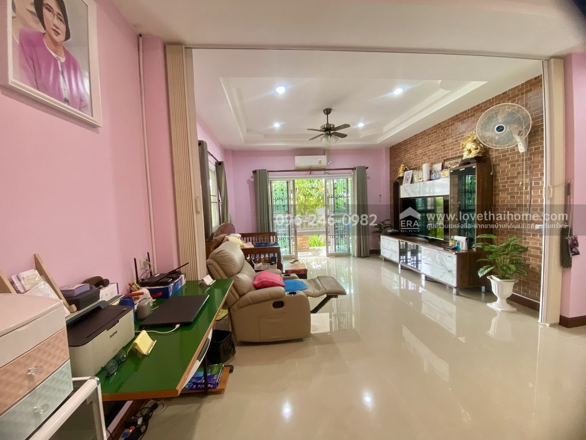 ขายบ้านเดี่ยว เพชรเกษม48 แยก4-7 ภาษีเจริญ หลังมุม 116 ตรว. สร้างอย่างพิถีพิถัน ลงเสาเข็มแข็งแรงมาก จัดสัดส่วนได้อย่างลงตัว พร้อมเข้าอยู่ ราคานี้หาไม่ได้อีกแล้ว ทำเลในเมือง มีรถไฟฟ้า