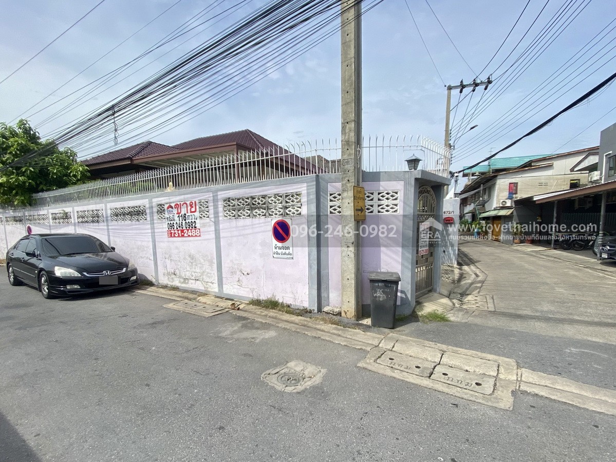 ขายบ้านเดี่ยว เพชรเกษม48 แยก4-7 ภาษีเจริญ หลังมุม 116 ตรว. สร้างอย่างพิถีพิถัน ลงเสาเข็มแข็งแรงมาก จัดสัดส่วนได้อย่างลงตัว พร้อมเข้าอยู่ ราคานี้หาไม่ได้อีกแล้ว ทำเลในเมือง มีรถไฟฟ้า