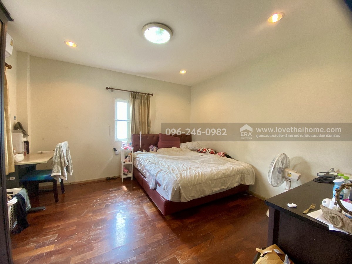 ขายบ้านเดี่ยวไพรเวท รามอินทรา ถ.ปัญญาอินทรา พื้นที่ 74 ตรว. ราคาเพียง 5.9 ล้านบาท ต่อเติมบ้านไปอีกกว่า 5 ล้านบาท บ้านสวยหิ้วกระเป๋าเข้าอยู่ได้เลย หมู่บ้านสงบ ร่มรื่น เหมาะมากสำหรับผู้ที่ชื่นชอบความเป็นส่วนตัว