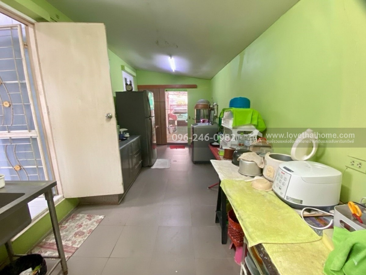 ขายบ้านเดี่ยวไพรเวท รามอินทรา ถ.ปัญญาอินทรา พื้นที่ 74 ตรว. ราคาเพียง 5.9 ล้านบาท ต่อเติมบ้านไปอีกกว่า 5 ล้านบาท บ้านสวยหิ้วกระเป๋าเข้าอยู่ได้เลย หมู่บ้านสงบ ร่มรื่น เหมาะมากสำหรับผู้ที่ชื่นชอบความเป็นส่วนตัว