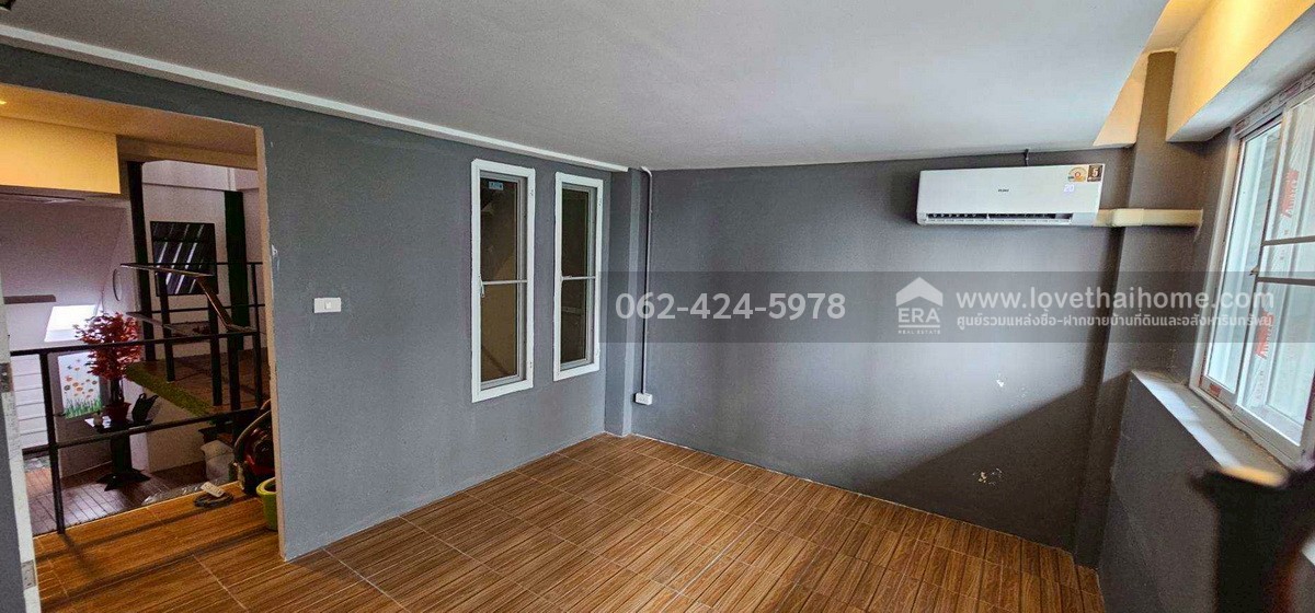 ขายตึกแถว 4 ชั้น ซ.รามคำแหง12 พื้นที่ 16 ตรว. รีโนเวทใหม่ทั้งหลัง เหมาะสำหรับทำออฟฟิศหรือพักอาศัย ราคาต่อรองได้