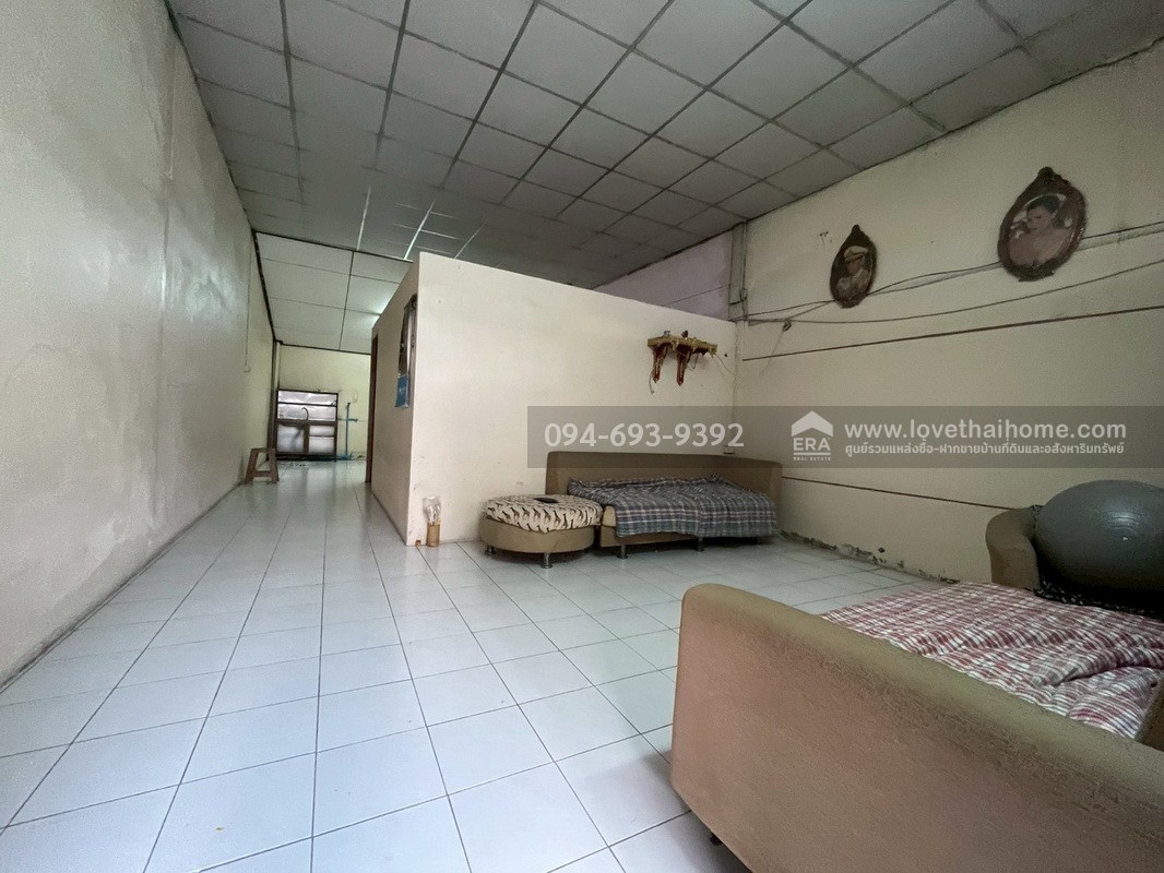 ขายทาวน์เฮ้าส์ 2 ชั้น หมู่บ้านการเคหะทุ่งสองห้อง ซอยกำแพงเพชร6 ซอย7 พื้นที่ 37.4 ตรว. ทำเลทอง ติดถนน 2 ด้าน ด้านหน้าบ้านกับหลังบ้าน คุ้มสุดๆ ราคาคุยกันได้