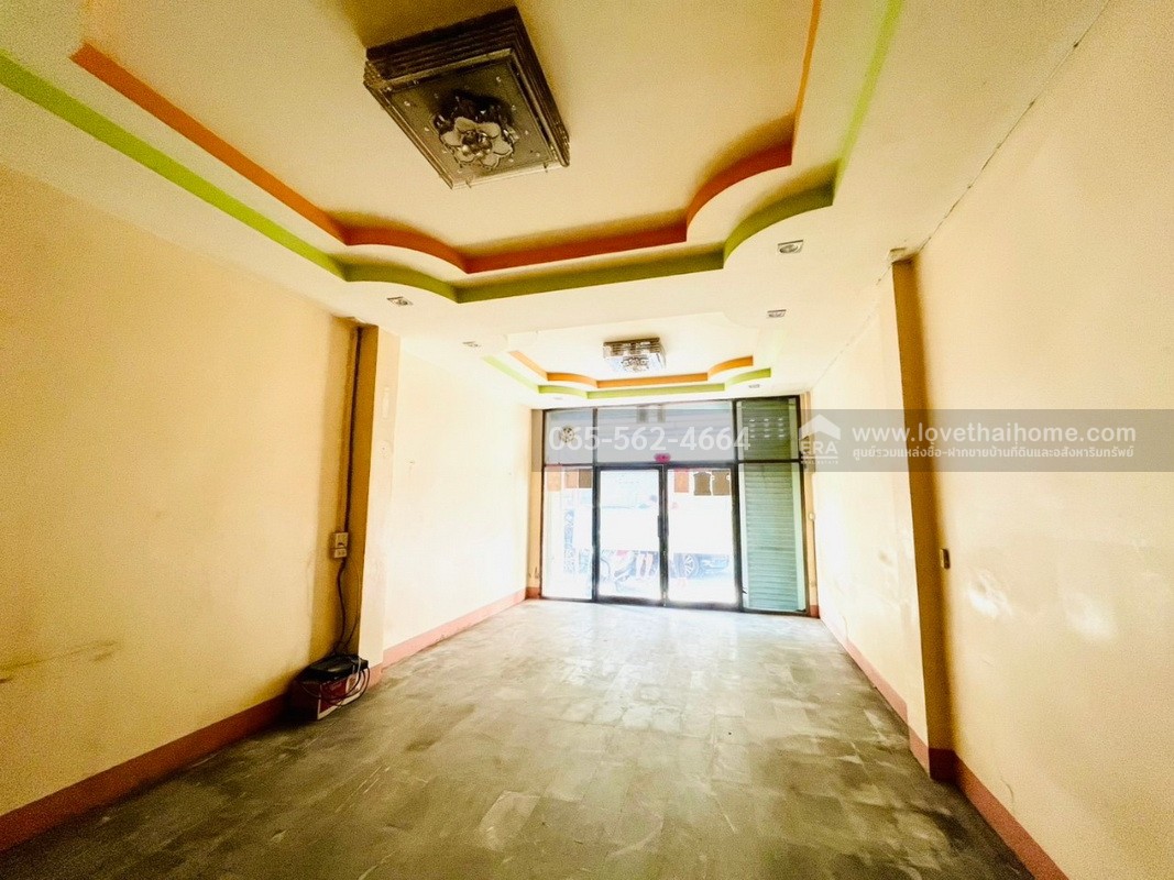 ขายตึกแถว 4 ชั้น คลองหลวง17 ม.ไวท์เฮ้าส์ คลองหลวง ปทุมธานี พื้นที่ 14 ตรว. เพียง 60 เมตร จากถนนใหญ่ ใกล้ตลาดสี่มุมเมือง