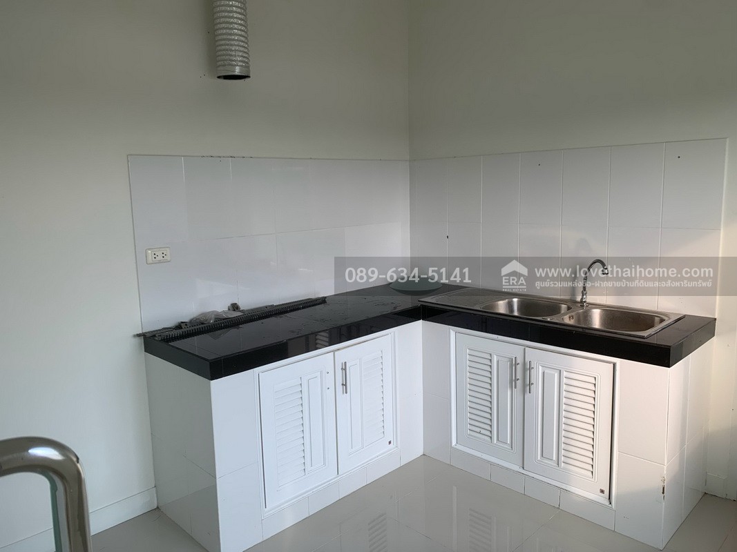 ขายบ้านเดี่ยว สุวินทวงศ์64 หมู่บ้านเครือวัลย์3 หลังมุม เนื้อที่เยอะมากสุดในหมู่บ้าน เนื้อที่ 120.4 ตรว. ตกแต่งใหม่ทั้งหลัง ราคา 3.3 ล้านบาท ราคานี้หาไม่ได้อีกแล้ว ใกล้รถไฟฟ้าสีชมพู ราคาถูกที่สุดไม่ต้องตกแต่งเพิ่ม สวยมาก