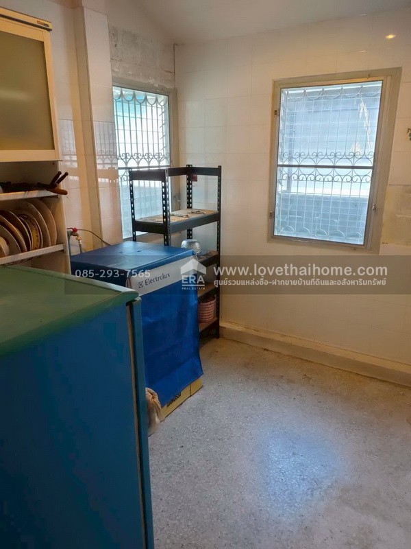 ขายบ้านเดี่ยว เทพารักษ์ หมู่บ้านทิพวัล1 พื้นที่ 54.6 ตารางวา หลังมุม ขายเพียงแค่3.75ล้านเท่านั้น ข้างในสภาพดี แค่ทาสีก็เหมือนบ้านใหม่แล้วครับ สภาพแบบนี้ ราคาเท่านี้หายากแล้วนะครับ 