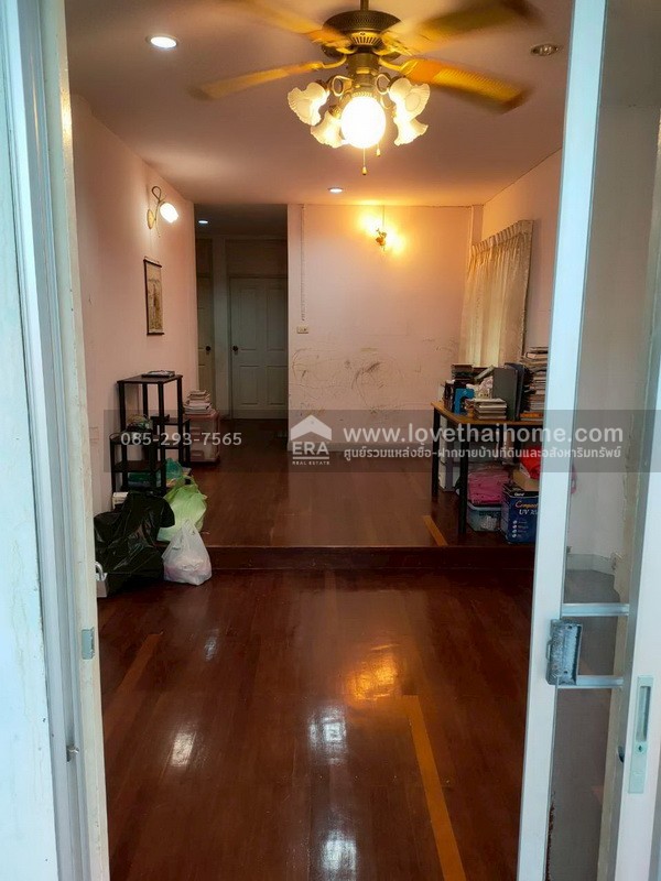 ขายบ้านเดี่ยว เทพารักษ์ หมู่บ้านทิพวัล1 พื้นที่ 54.6 ตารางวา หลังมุม ขายเพียงแค่3.75ล้านเท่านั้น ข้างในสภาพดี แค่ทาสีก็เหมือนบ้านใหม่แล้วครับ สภาพแบบนี้ ราคาเท่านี้หายากแล้วนะครับ 