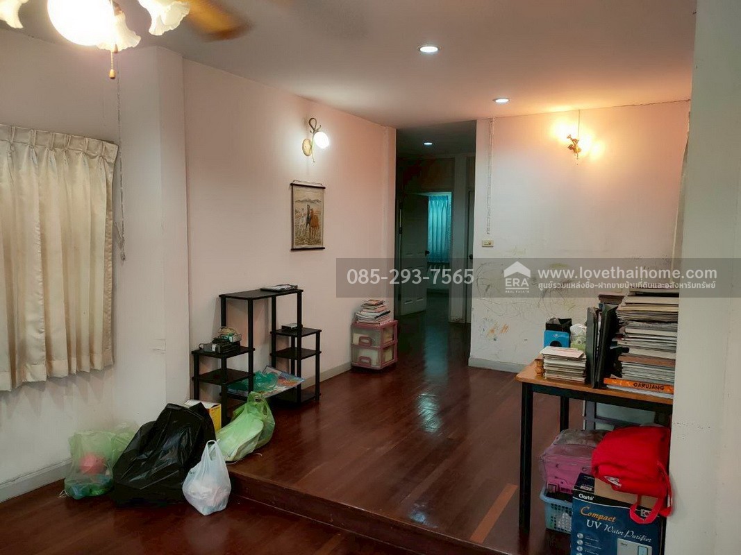 ขายบ้านเดี่ยว เทพารักษ์ หมู่บ้านทิพวัล1 พื้นที่ 54.6 ตารางวา หลังมุม ขายเพียงแค่3.75ล้านเท่านั้น ข้างในสภาพดี แค่ทาสีก็เหมือนบ้านใหม่แล้วครับ สภาพแบบนี้ ราคาเท่านี้หายากแล้วนะครับ 